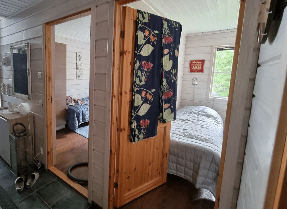 Erilliset makuuhuoneet ennen remonttia